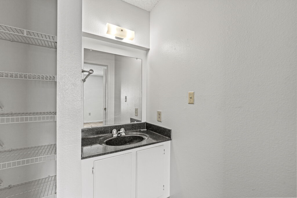 Mallard Cove Apartments ensuite vanity